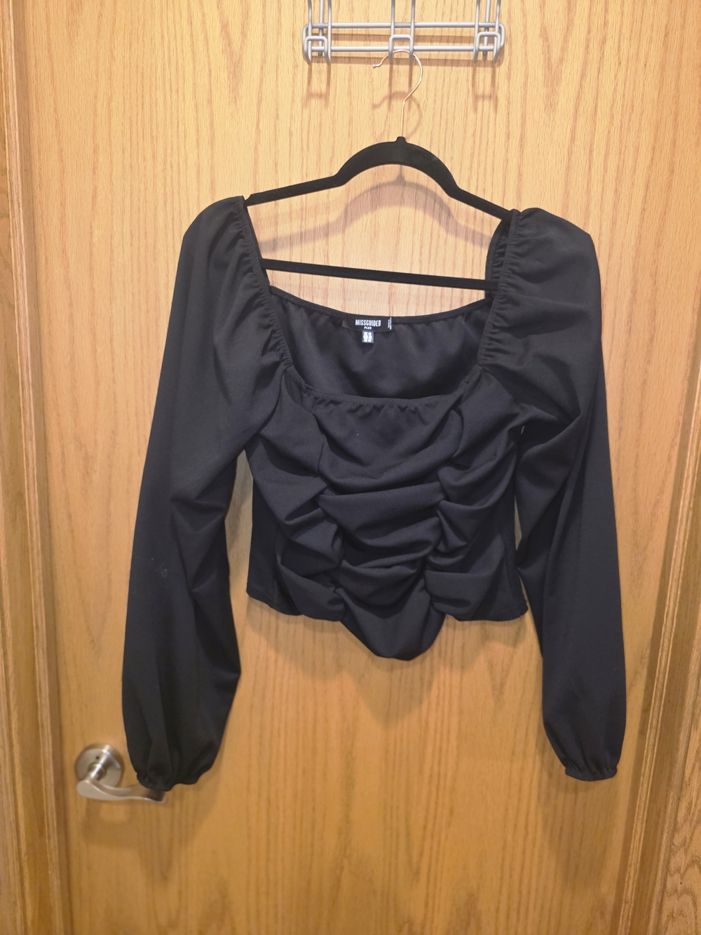 Missguided Black Long-Sleeve Ruched Square-Neck Crop Top